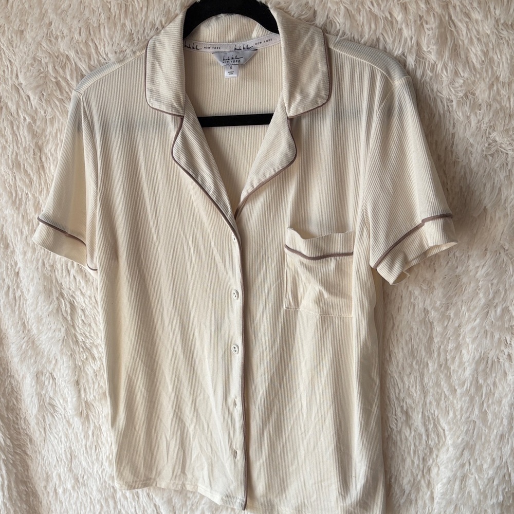 Nicole Miller Cream Ribbed Top - Picture 1 of 7